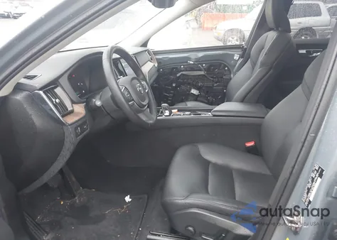 2022 Volvo Xc60 B5 Momentum from USA, damaged, VIN YV4L12RKXN1915849